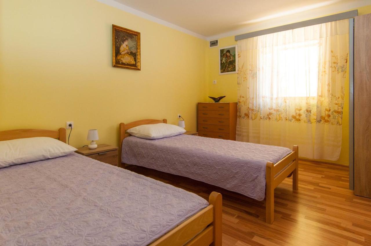 Apartment Zelina Малий Лошинь Екстер'єр фото